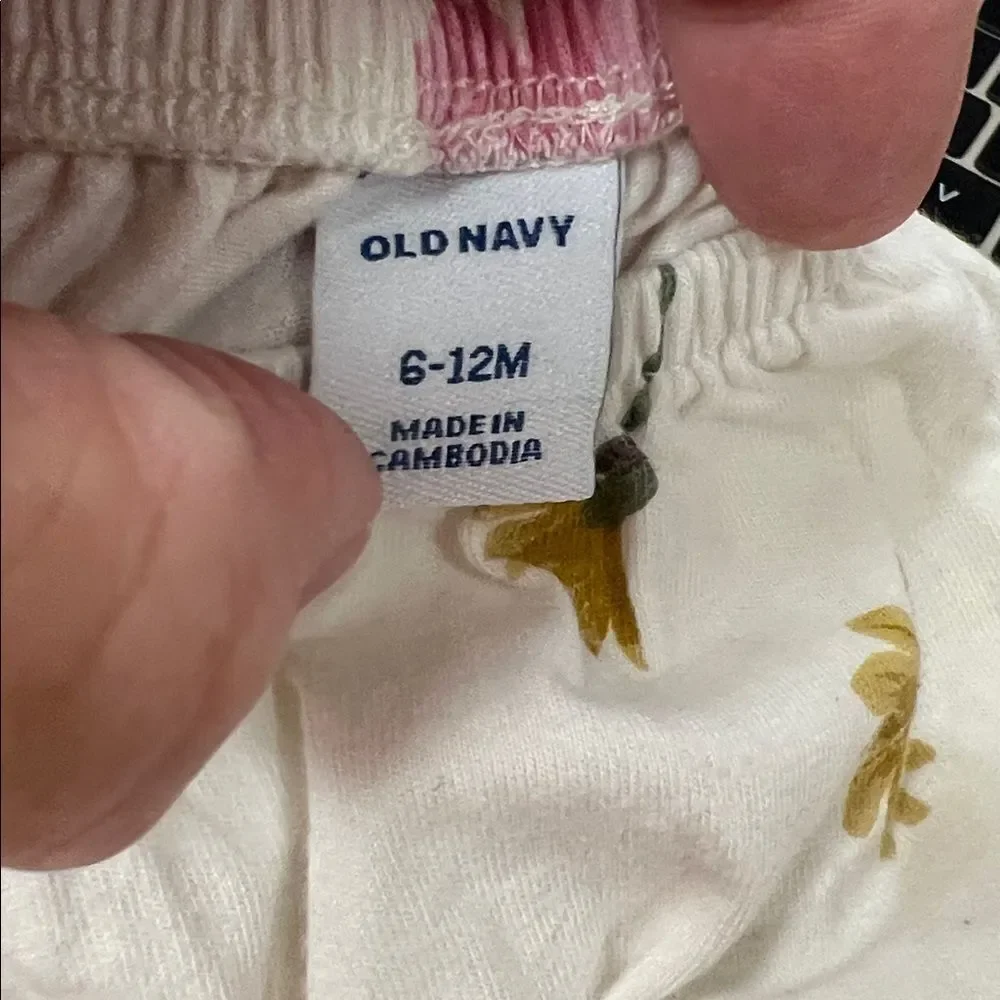 Old Navy Cream cotton jumpsuit with pink and blue floral print size 6-12 months